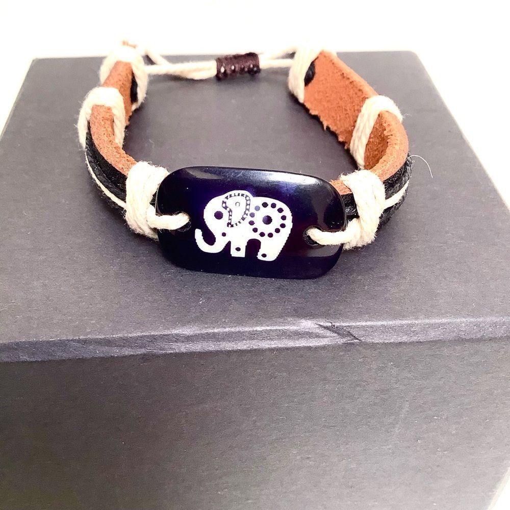 Leather Elephant Bracelet Adjustable Nwot